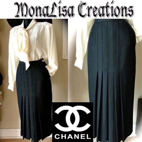 chanel pleated skirt.